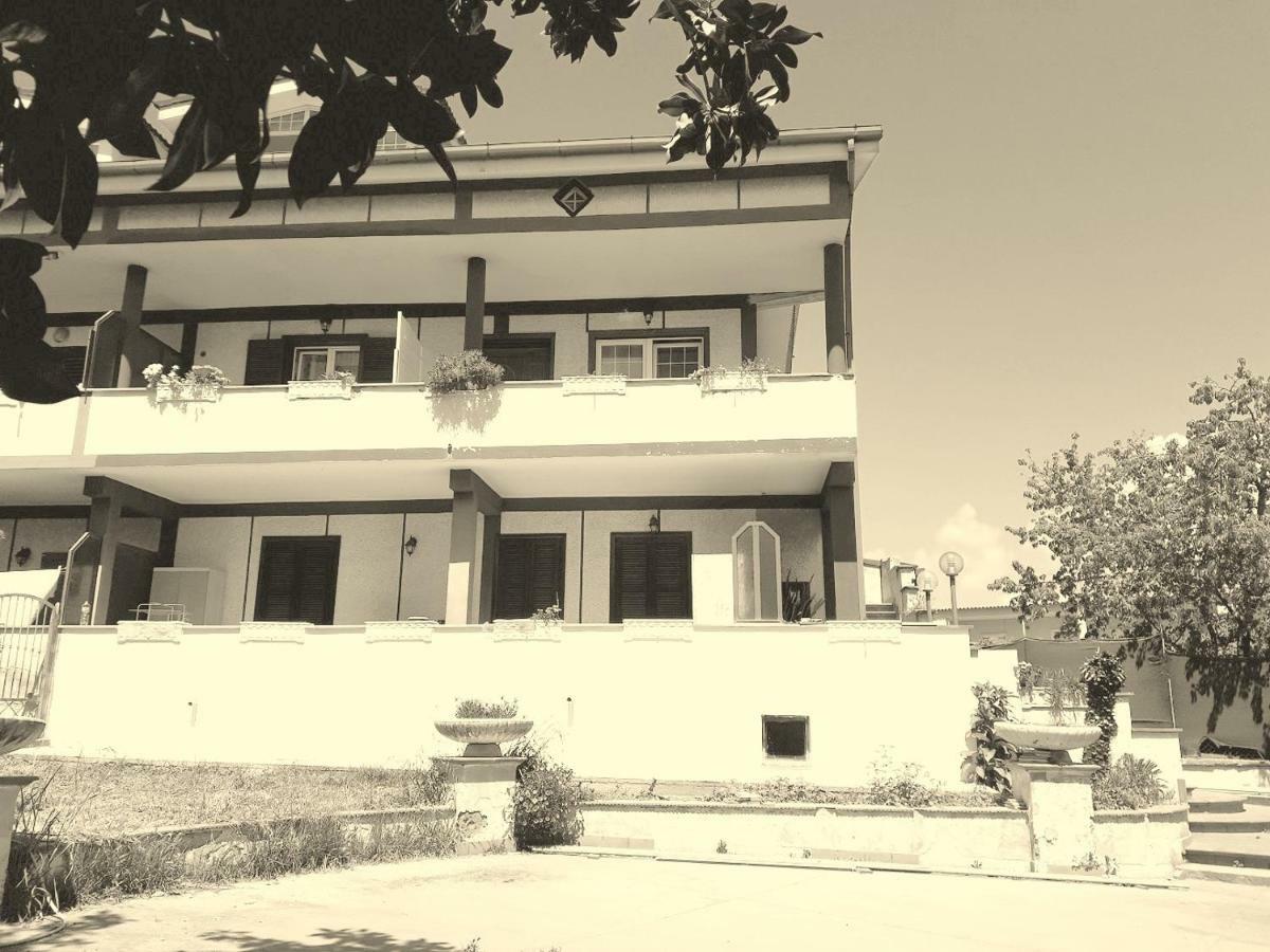 Casa Magnolia Apartment Pomezia Exterior foto